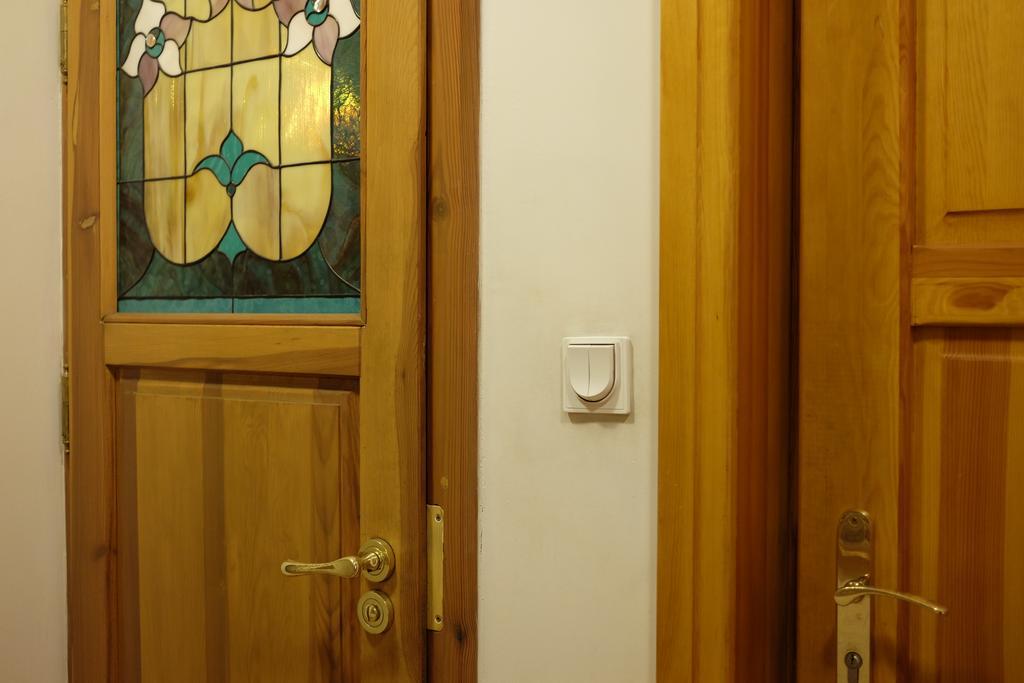 Academus Pub & Guest House ヴロツワフ エクステリア 写真